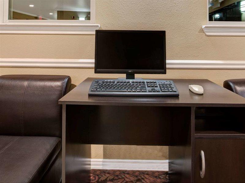 Super 8 By Wyndham Dallas Hotel Richardson